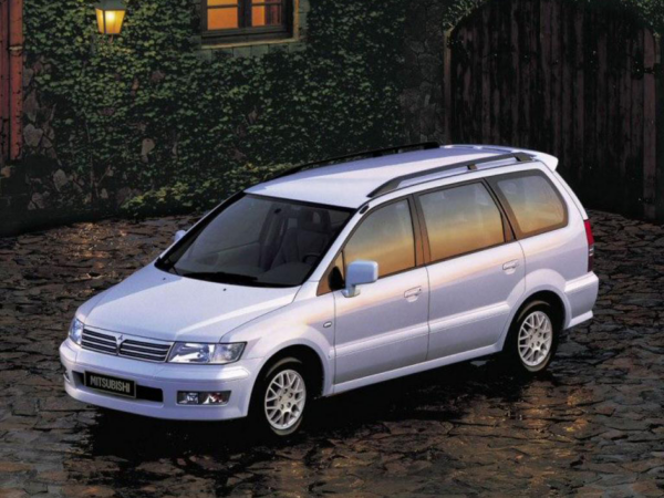 Комплект порогов на Mitsubishi Space Wagon III (1997–2004)