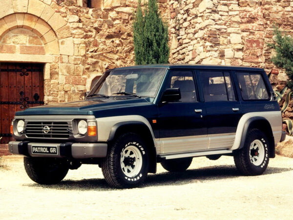 Комплект порогов на Nissan Patrol Y60 (1987–1998)