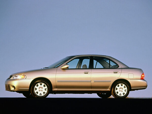 Комплект порогов Nissan Sentra (1998-2005 )