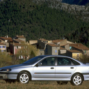 Комплект порогов на Renault Laguna I (1993–2001)