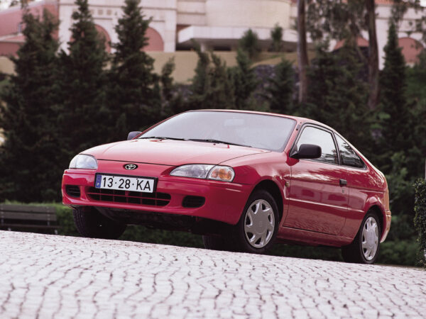 Комплект порогов Toyota Paseo (1996-1999)