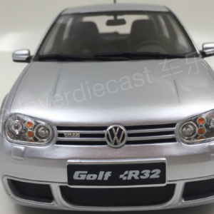 Комплект порогов на Volkswagen Golf IV (1997–2007)