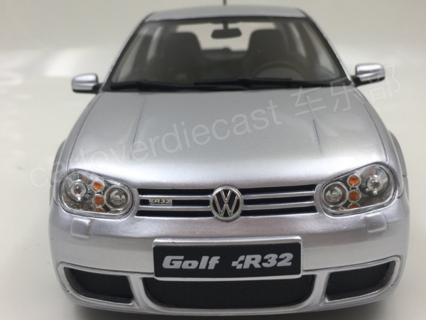 Комплект порогов Volkswagen Golf 4 (2003-2008)